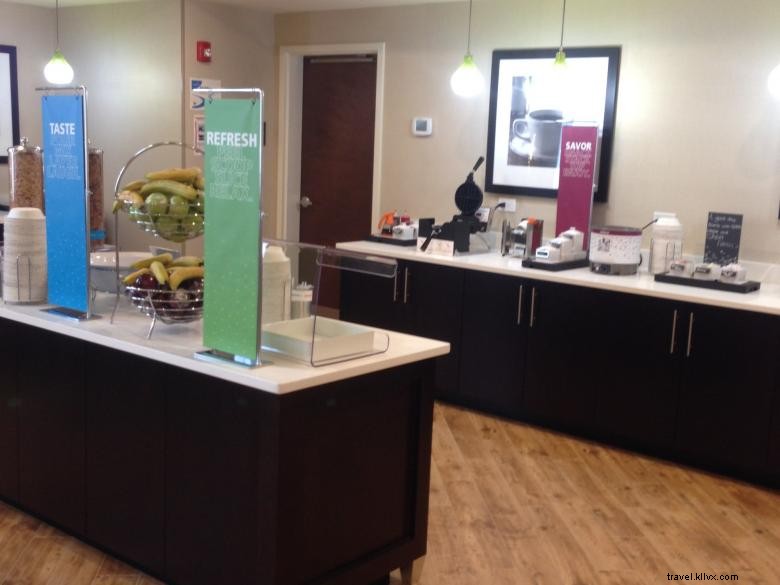 Hampton Inn Waynesboro: Modern Comfort in Historic Downtown