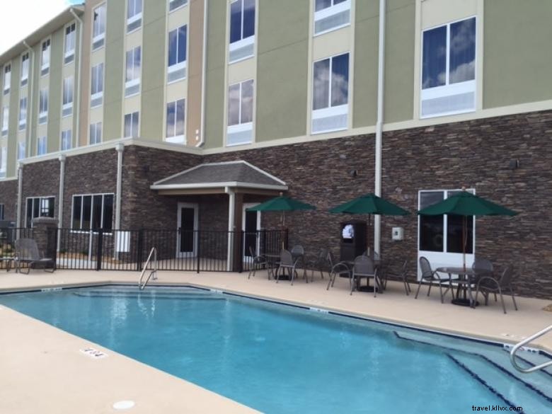 Comfort Inn & Suites Valdosta – Modern Comfort & Convenient Location