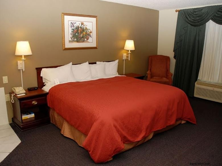 Country Inn & Suites by Radisson – McDonough: Comfort & Convenience