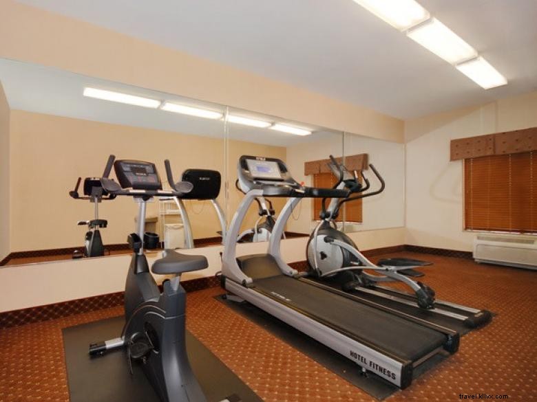 Comfort Suites Brunswick – Premium Comfort & Great Amenities