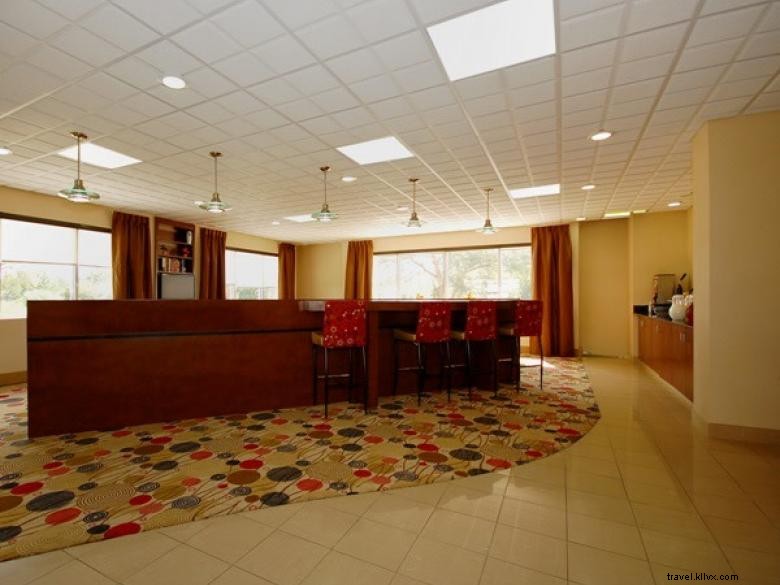 Comfort Suites Brunswick – Premium Comfort & Great Amenities