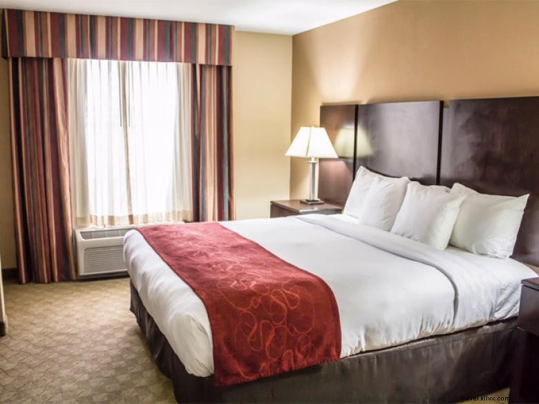 Comfort Suites Brunswick – Premium Comfort & Great Amenities