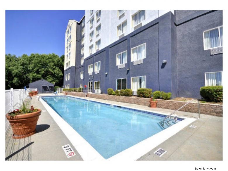 Fairfield Inn & Suites – Atlanta Vinings & Galleria: Modern Comfort Near Shopping & Dining