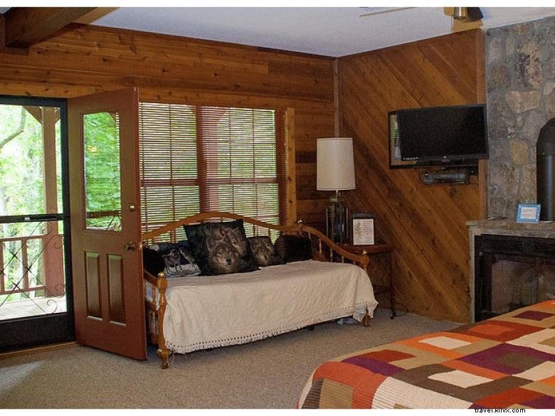 Discover Premier Creekfront Rentals for Your Next Getaway