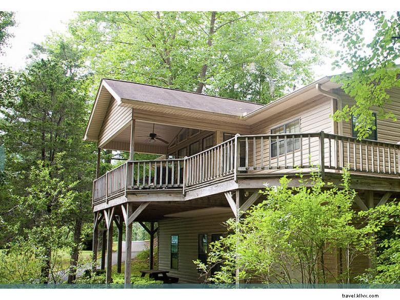 Discover Premier Creekfront Rentals for Your Next Getaway