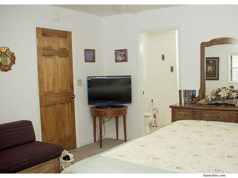 Discover Premier Creekfront Rentals for Your Next Getaway