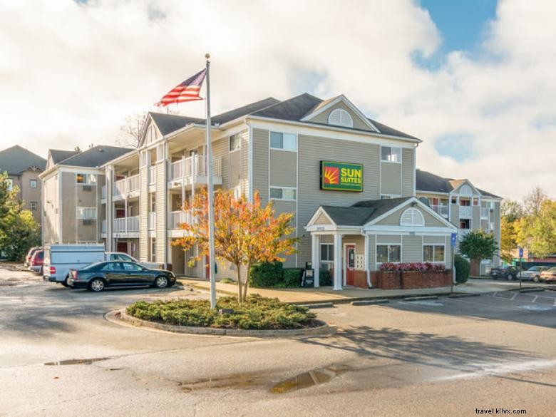 HomeTowne Studios Gainesville – Affordable Extended‑Stay Lodging