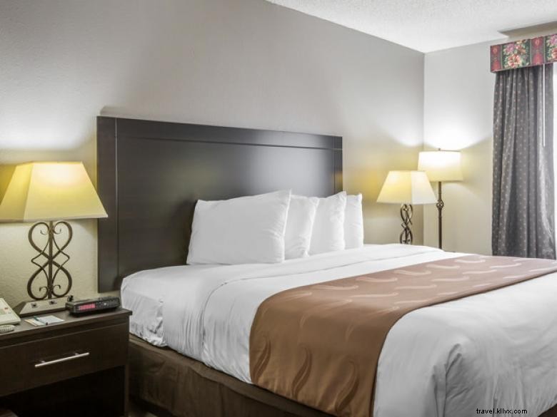 Quality Inn Stockbridge – Comfortable & Convenient Hotel Experience