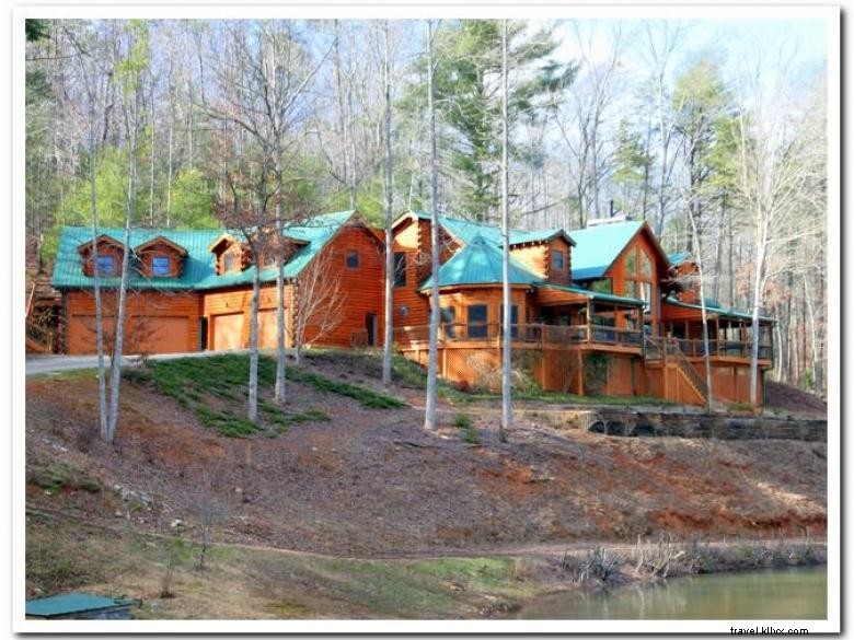 Bear Ridge Lodge – Your Secluded Mountain Retreat