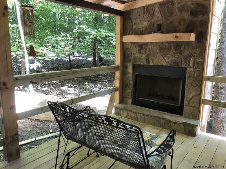 6 Ponds Farm – Charming Family Home with Cozy Back Porch Fireplace