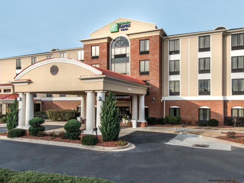 Holiday Inn Express & Suites Lavonia: Comfortable Mountain Retreat