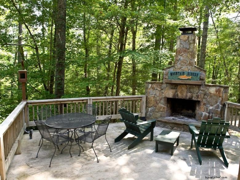 Cooper Creek Mountain Cabin Retreat – Luxury & Secluded Comfort