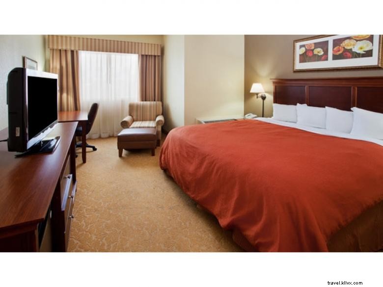Country Inn & Suites by Radisson – Downtown Atlanta South, Close to Turner Field