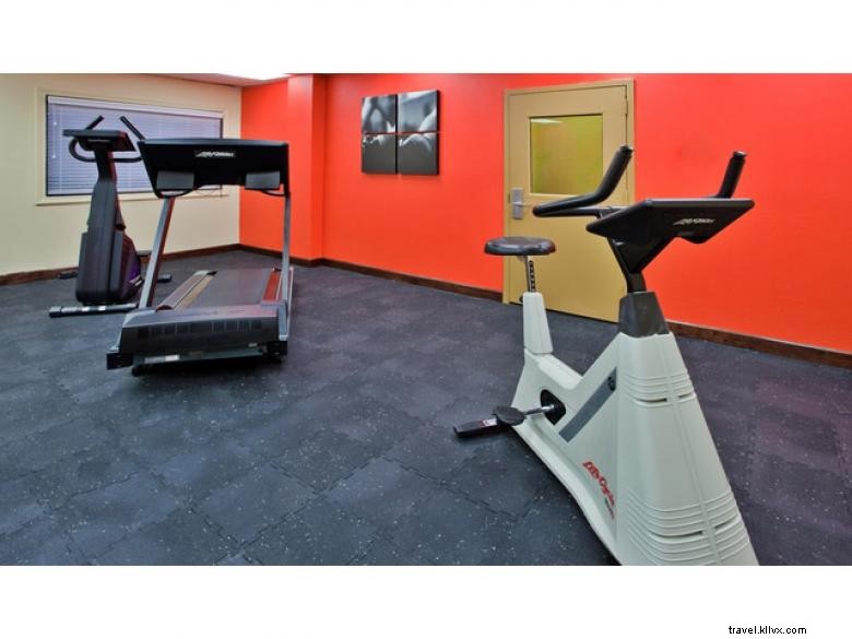 Country Inn & Suites by Radisson – Downtown Atlanta South, Close to Turner Field