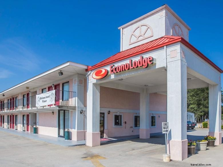 Econo Lodge Thomson – Comfortable & Affordable Hotel Stay