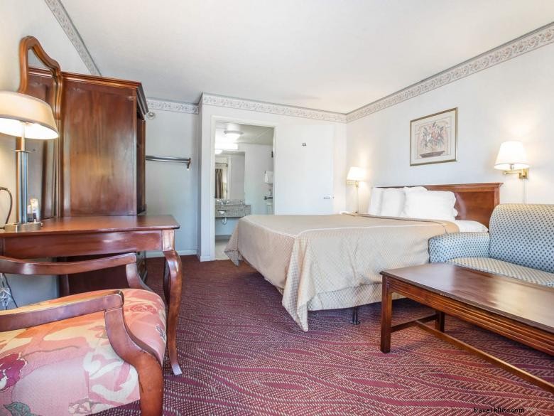 Econo Lodge Thomson – Comfortable & Affordable Hotel Stay