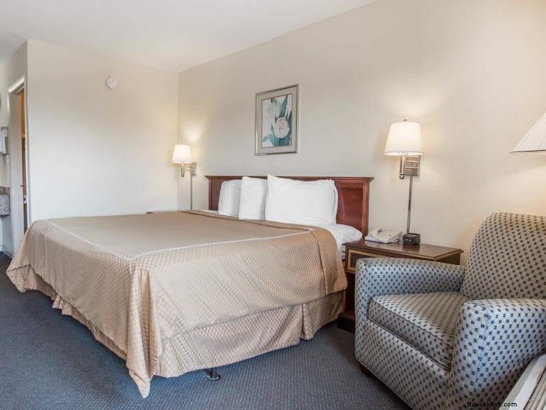 Econo Lodge Thomson – Comfortable & Affordable Hotel Stay