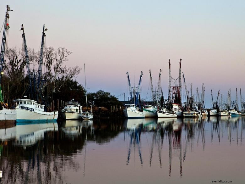 Darien Waterfront Inn – Elegant Waterfront Retreat with Sunset Views