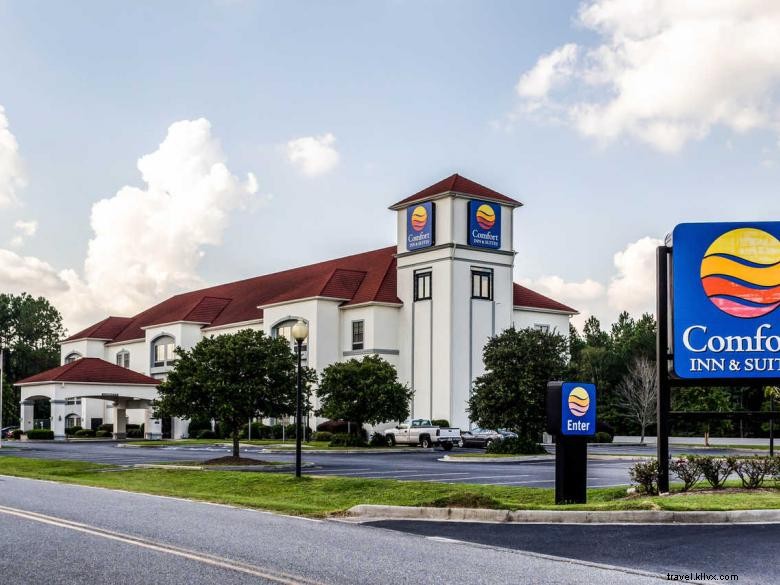 Comfort Inn & Suites – Premier Comfort Near Savannah Airport