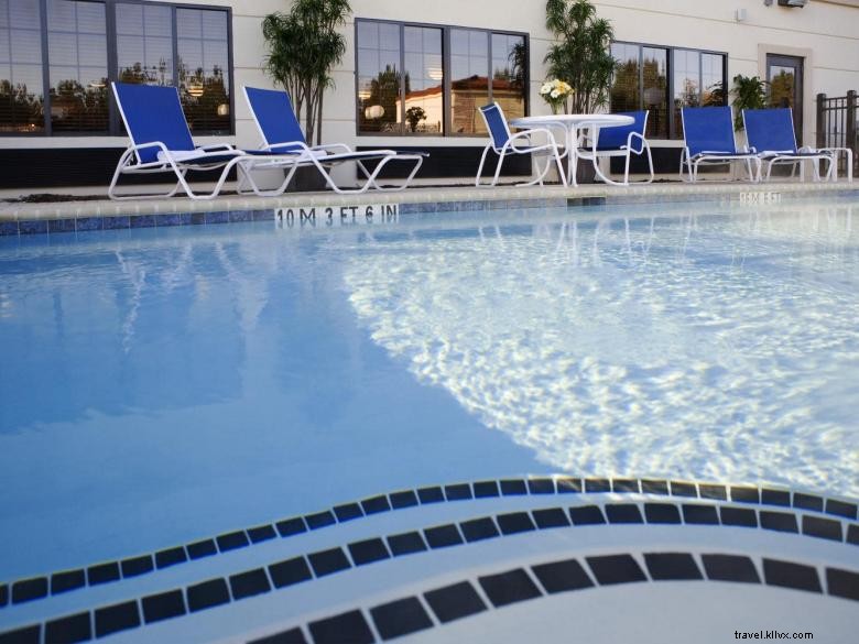 Comfort Inn & Suites – Premier Comfort Near Savannah Airport