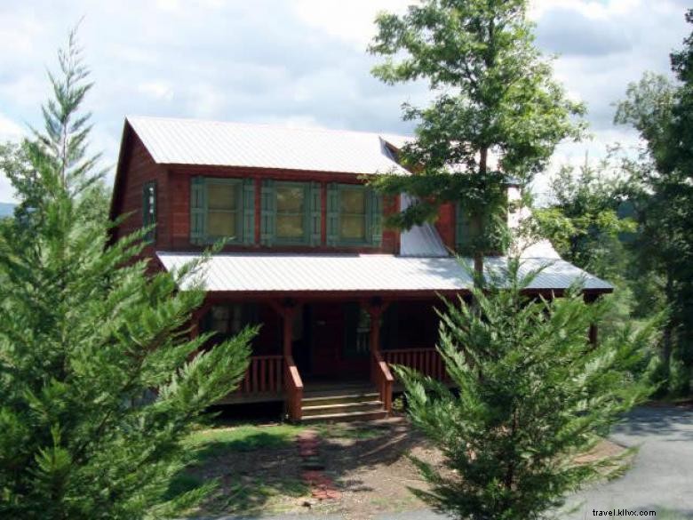 Little Bear Rentals: Cozy Cabins in Northeast Georgia Mountains