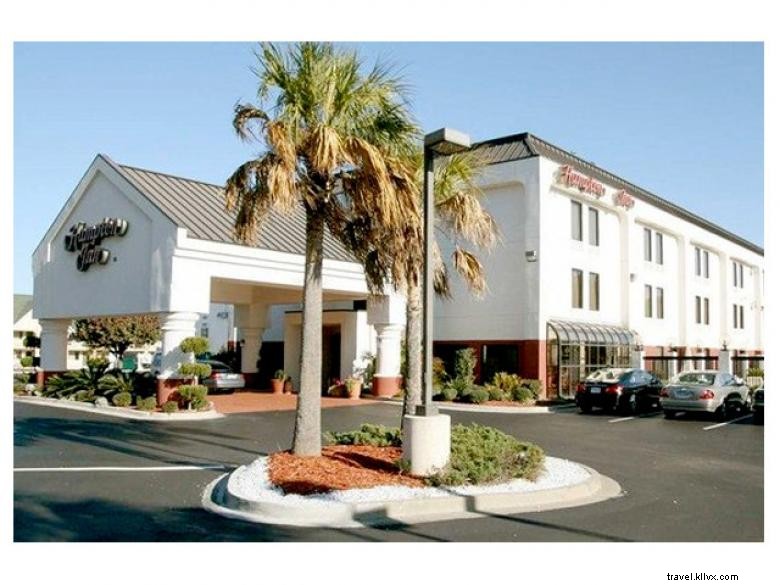 Hampton Inn Darien – Luxury Comfort for Business & Leisure Travelers