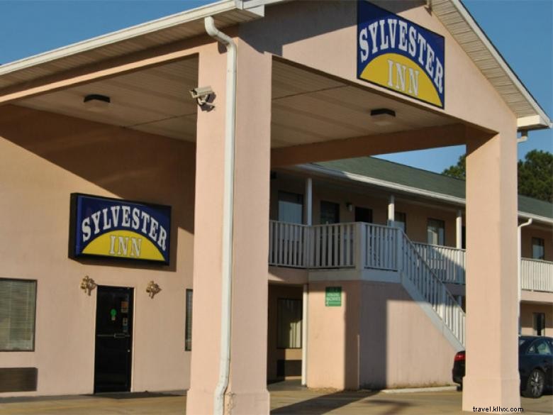 Sylvester Inn – Cozy 40‑Room Retreat in Southwest Georgia