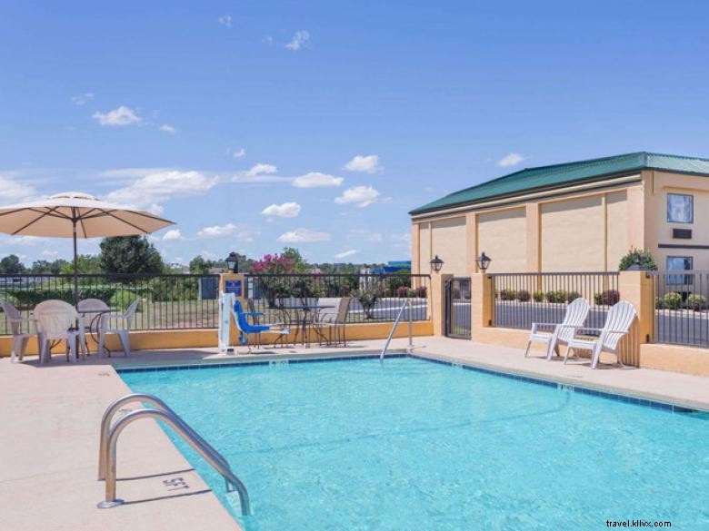 Days Inn Byron – Comfortable & Affordable Stay in the Heart of Peach State