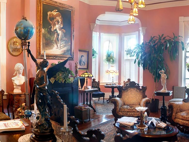 McMillan Inn Bed & Breakfast – Classic Comfort in the Heart of History