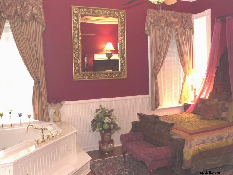 McMillan Inn Bed & Breakfast – Classic Comfort in the Heart of History