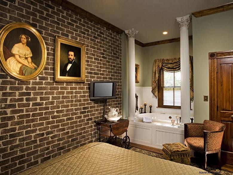 McMillan Inn Bed & Breakfast – Classic Comfort in the Heart of History