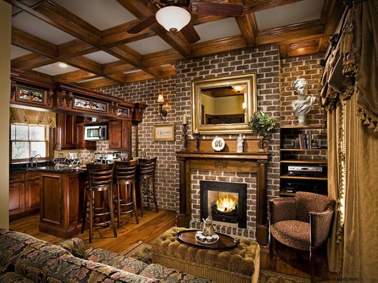 McMillan Inn Bed & Breakfast – Classic Comfort in the Heart of History