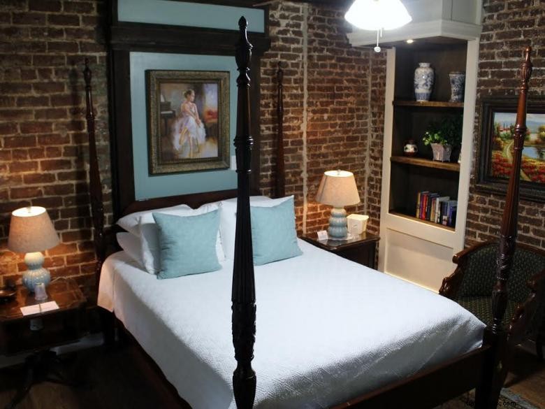 Savannah Bed & Breakfast Inn – Elegant Rooms & Modern Comforts
