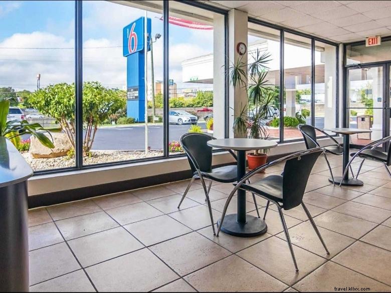 Motel 6 Conyers – Affordable Comfort & Convenient Location