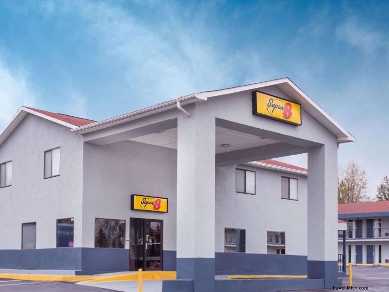 Super 8 Wyndham Locust Grove – Affordable Comfort & Modern Amenities