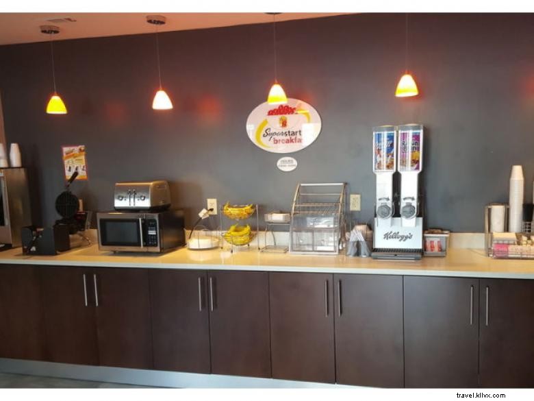 Super 8 Wyndham Locust Grove – Affordable Comfort & Modern Amenities