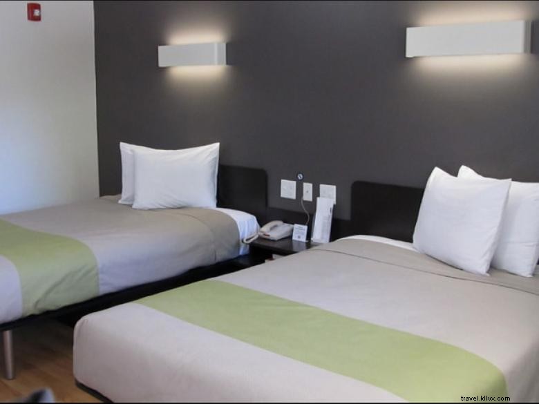 Studio 6 in Chamblee – Cozy Urban Living