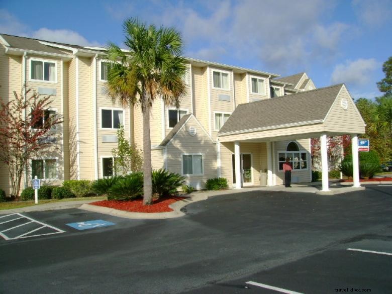 Microtel Inn & Suites by Wyndham Brunswick – Comfortable & Convenient Stay