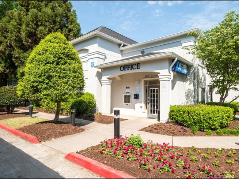 Studio 6 at Gwinnett Place – Modern Atlanta Studio Near Shopping & Dining