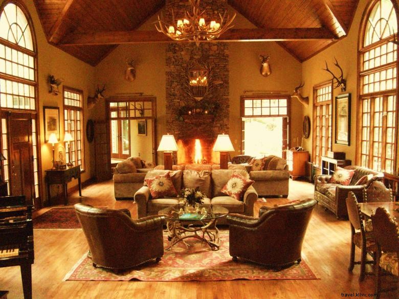 Brigadoon Lodge: Luxury Alpine Retreat