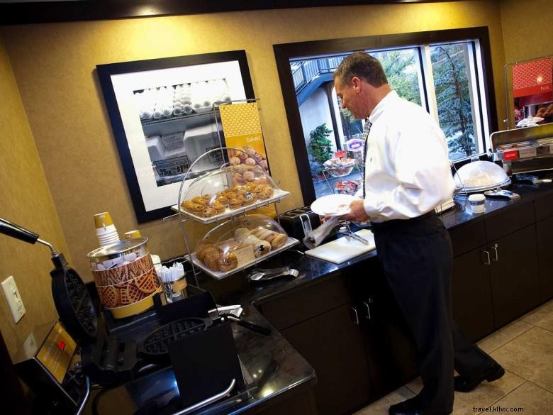 Hampton Inn Atlanta – Near Georgia Tech & Downtown