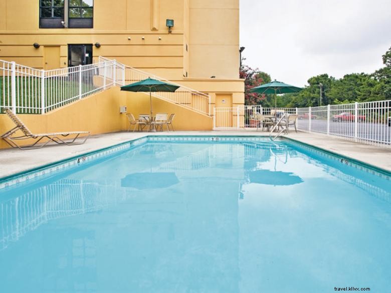 La Quinta Inn & Suites Dalton: Comfortable, Convenient, Affordable Stay