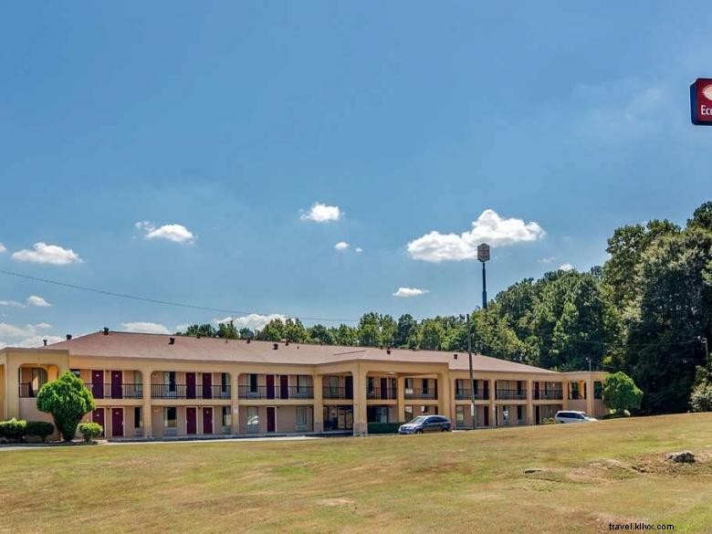 Econo Lodge Union City – Affordable Comfort Near Georgia Military College