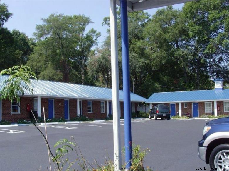 Stiles Inn: Premier Comfort in Statesboro, GA