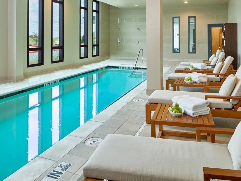 Experience Luxury at Kimpton Overland Hotel – Where Comfort Meets Style