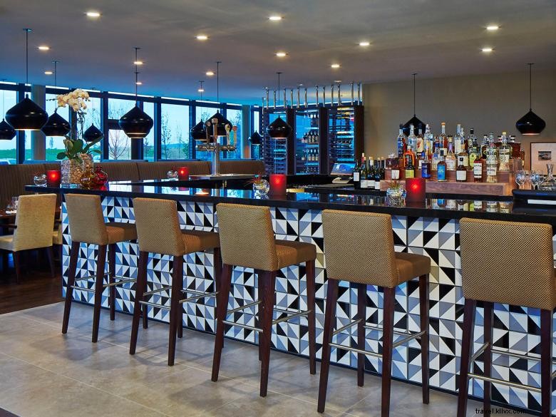 Experience Luxury at Kimpton Overland Hotel – Where Comfort Meets Style