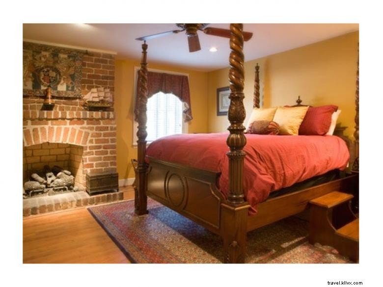 Savannah Villas: Luxury Historic District Rentals