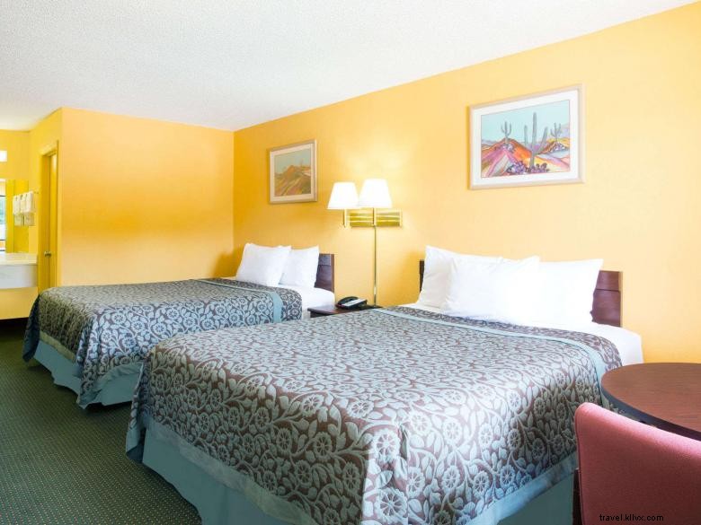 Days Inn by Wyndham Camilla – Comfortable Stay in Scenic Southwest Georgia