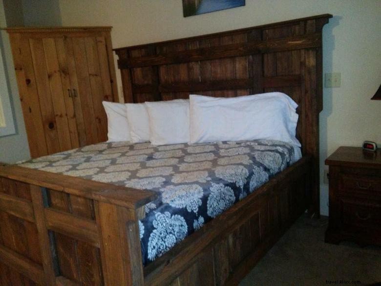 The Heidi Motel & Windmill Suites – Cozy Comfort in Helen, GA