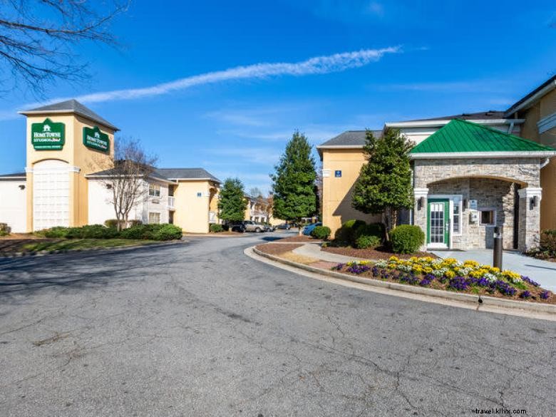 HomeTowne Studios – Premier Extended Stay in Peachtree Corners, Norcross, GA